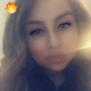 Meet your Posher, Regina